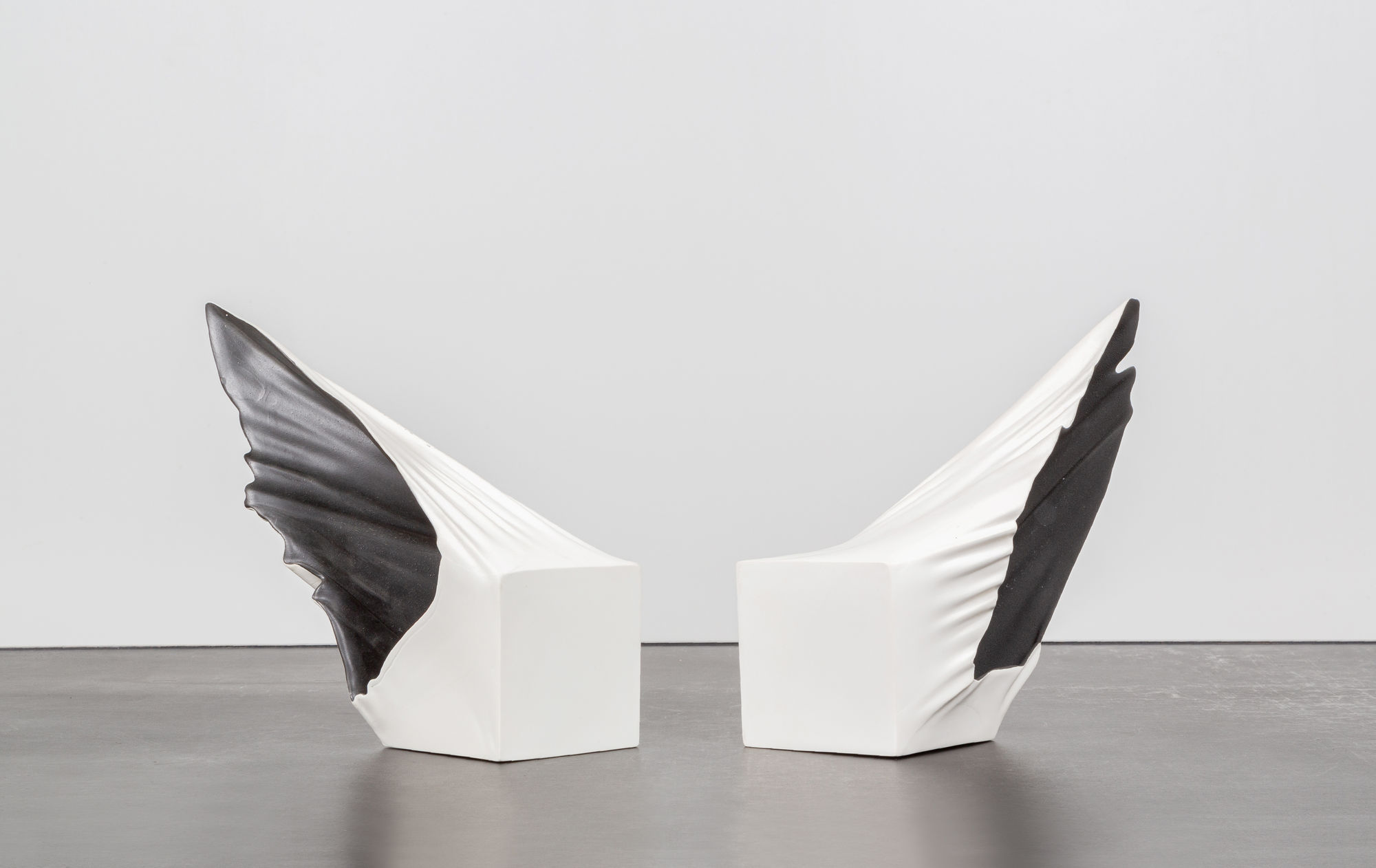 François Ruegg Ceramic sculptures Tensions