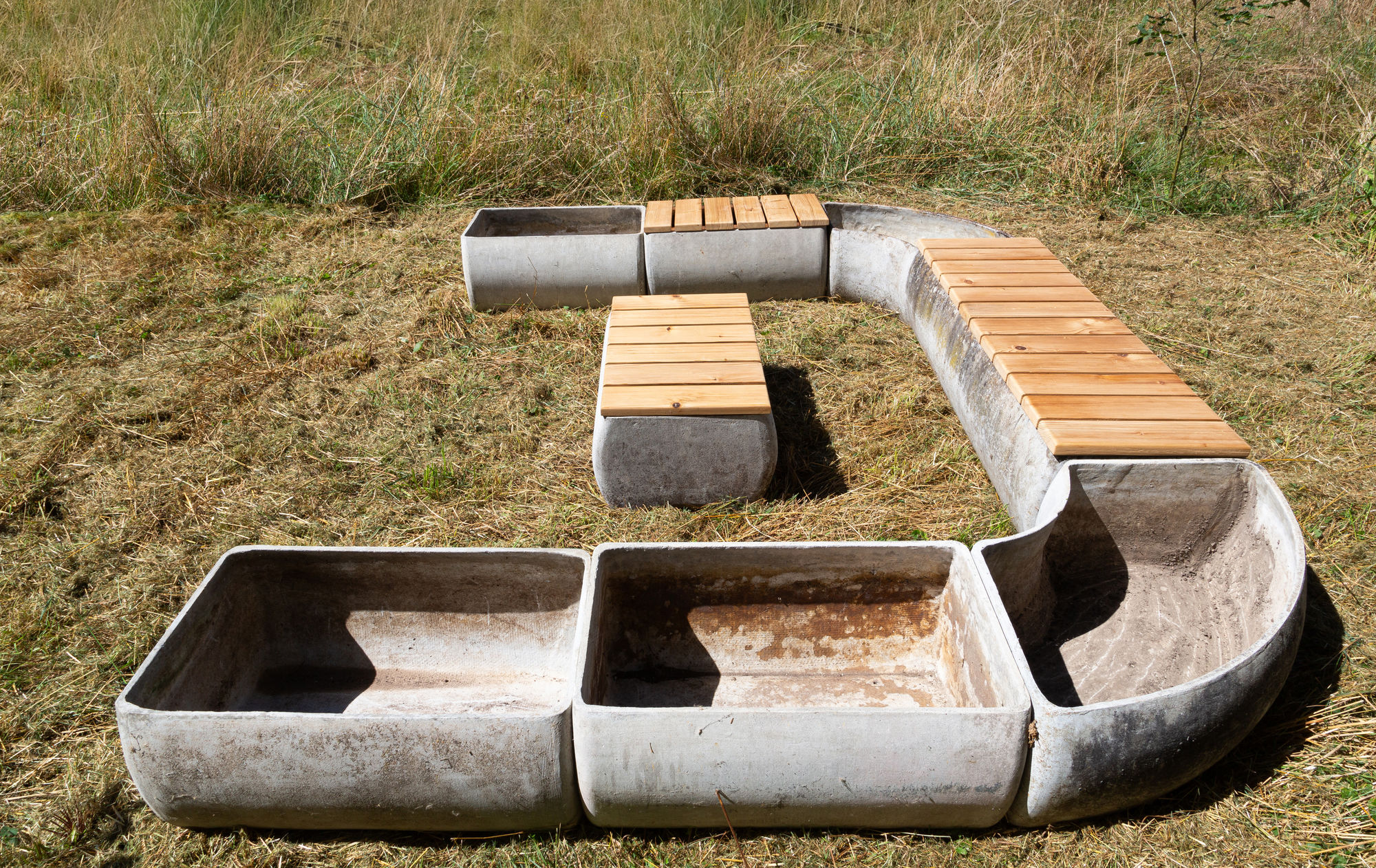 Eternit Flower pots and benches