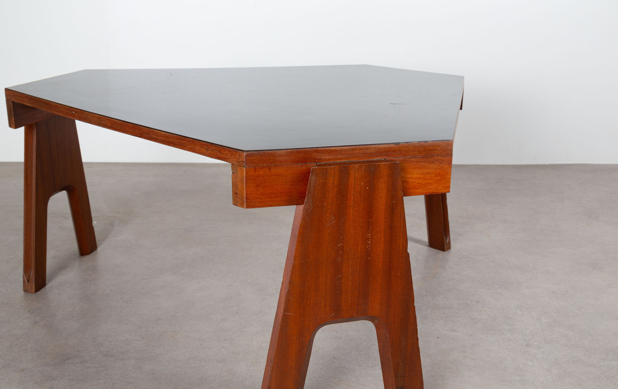 Angelo Mangiarotti coffee table club 44