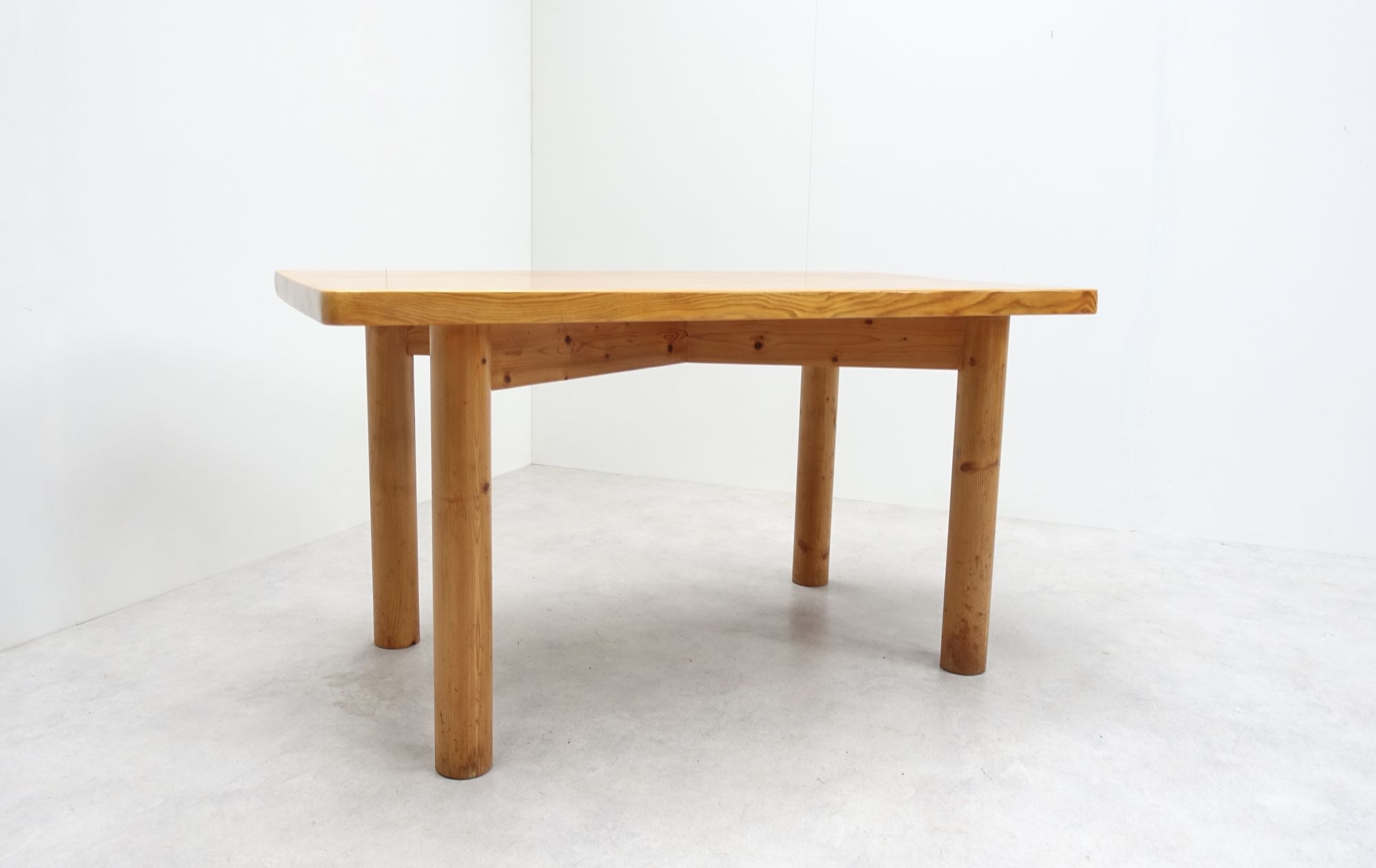 Charlotte Perriand table '70s