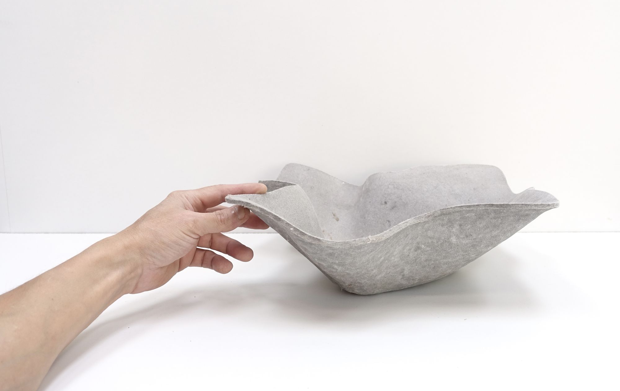 Flower pot Willy Guhl Eternit AG LImited serie