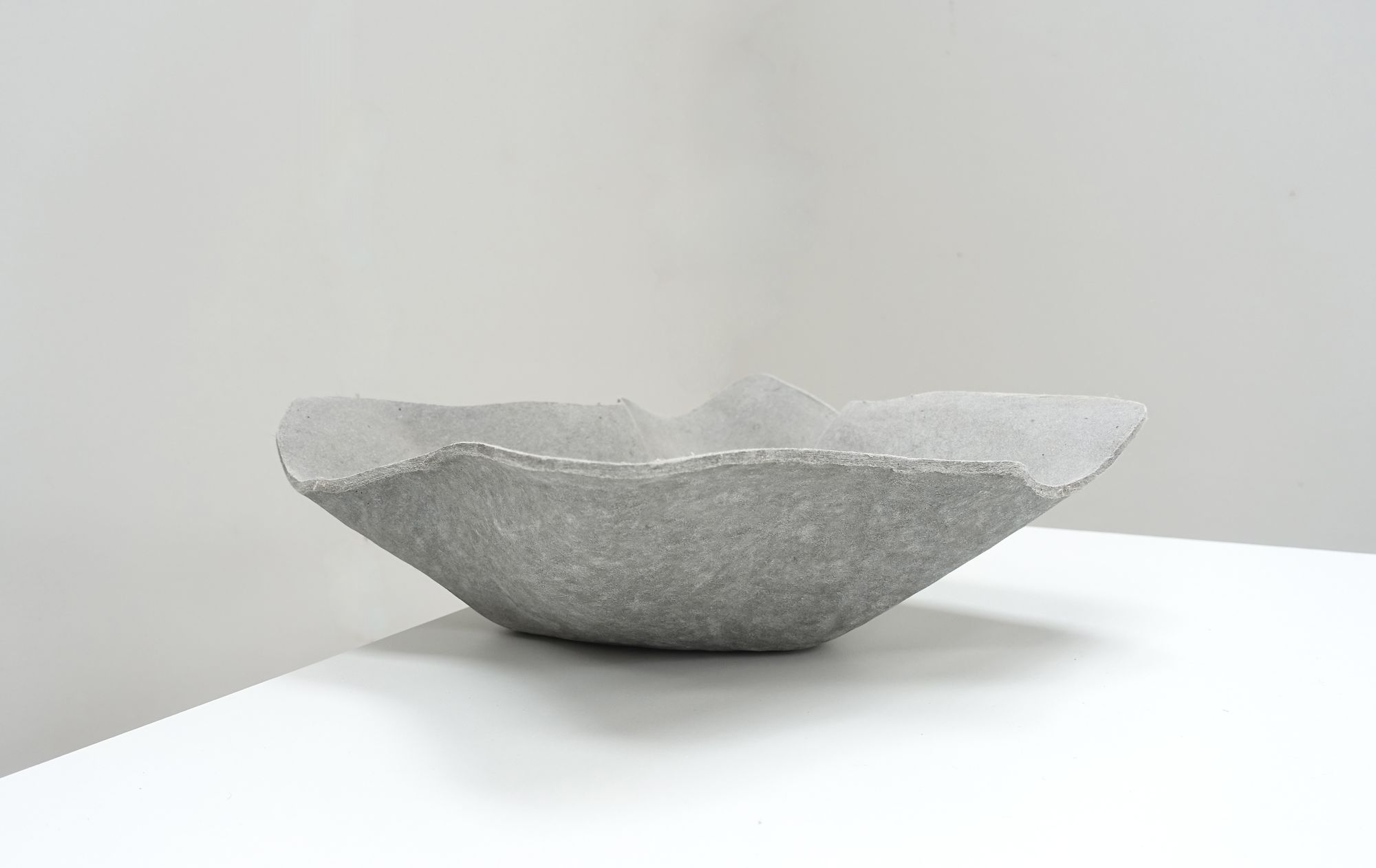 Flower pot Willy Guhl Eternit AG LImited serie