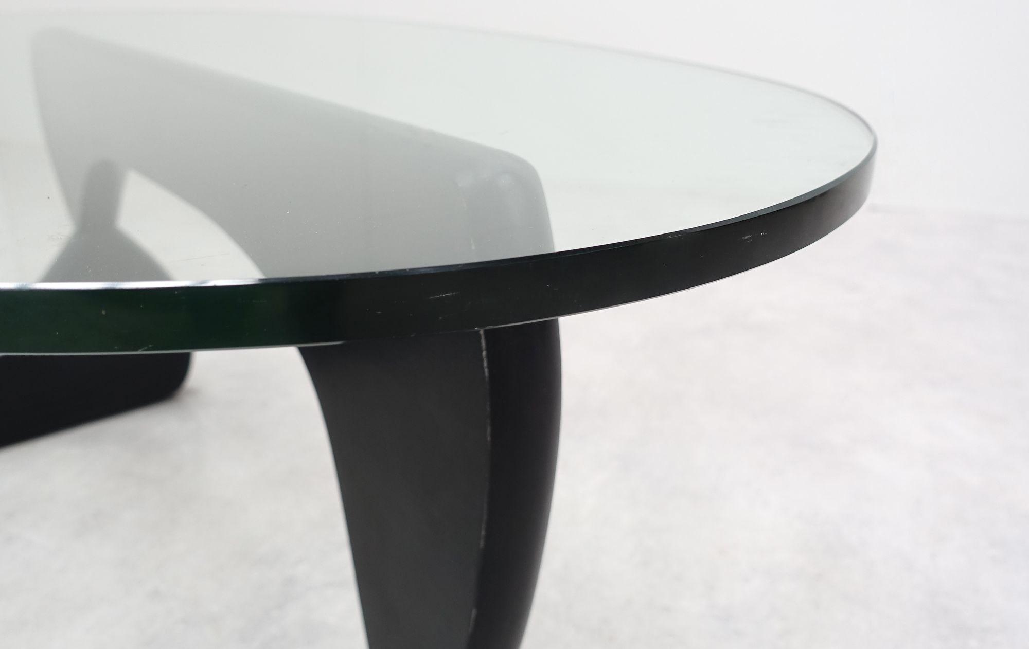 In-50 coffee table Isamu Noguchi Herman Miller 60s