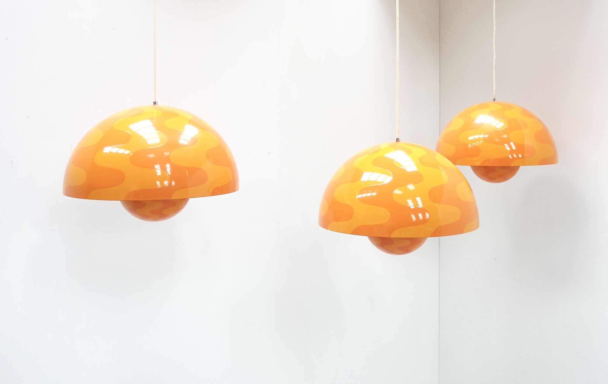 Big Flowerpot Verner Panton pendant lamp 1969 Poulsen