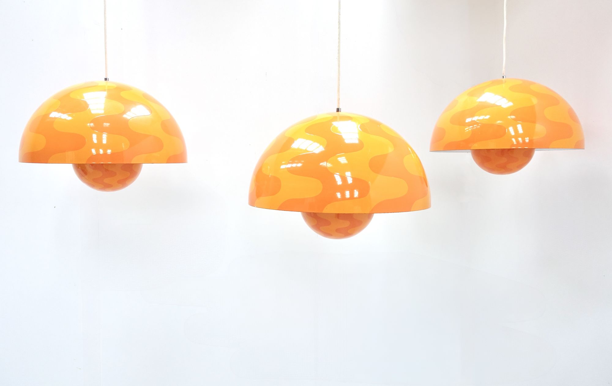 Big Flowerpot Verner Panton pendant lamp 1969 Poulsen