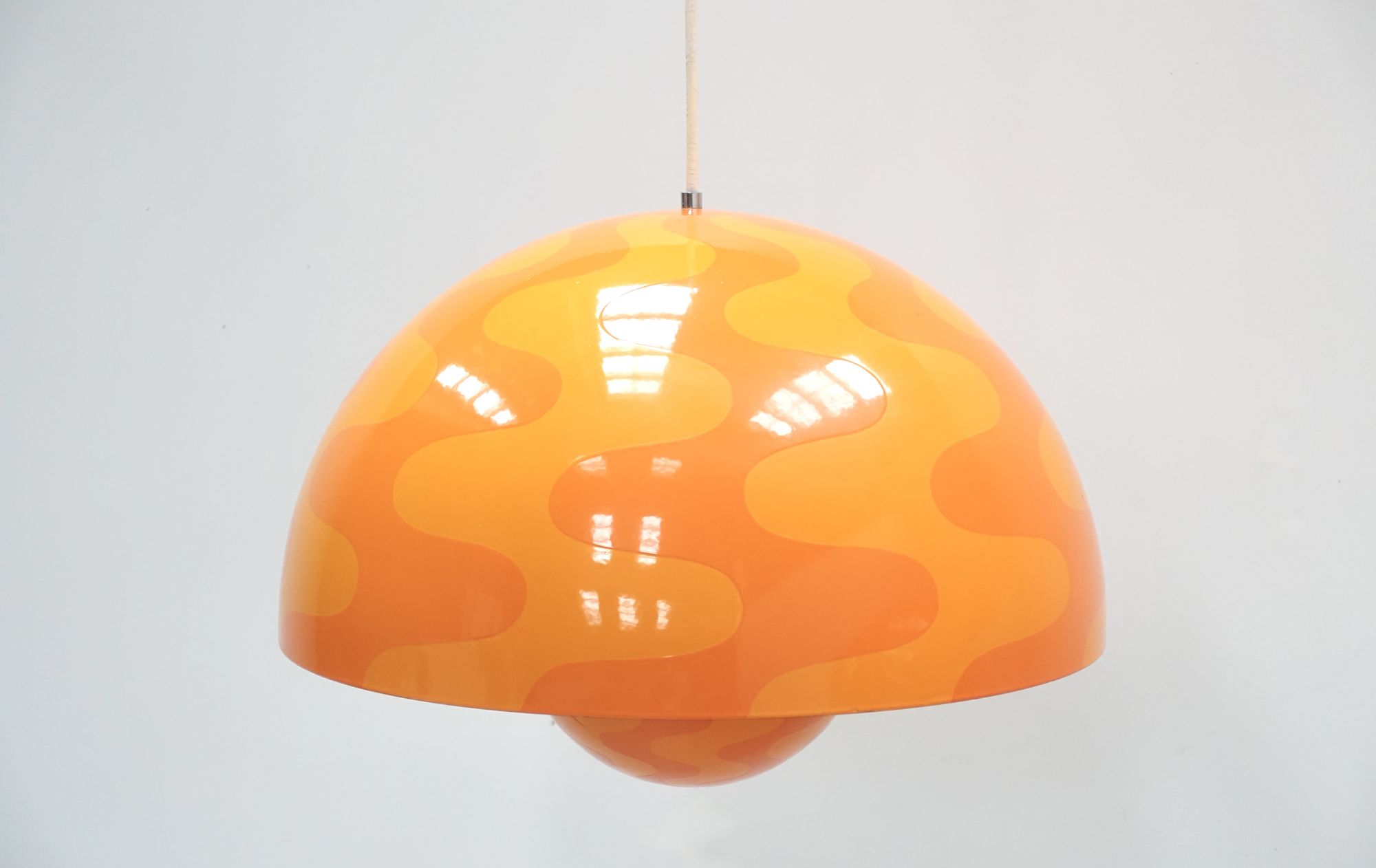 Big Flowerpot Verner Panton pendant lamp 1969 Poulsen