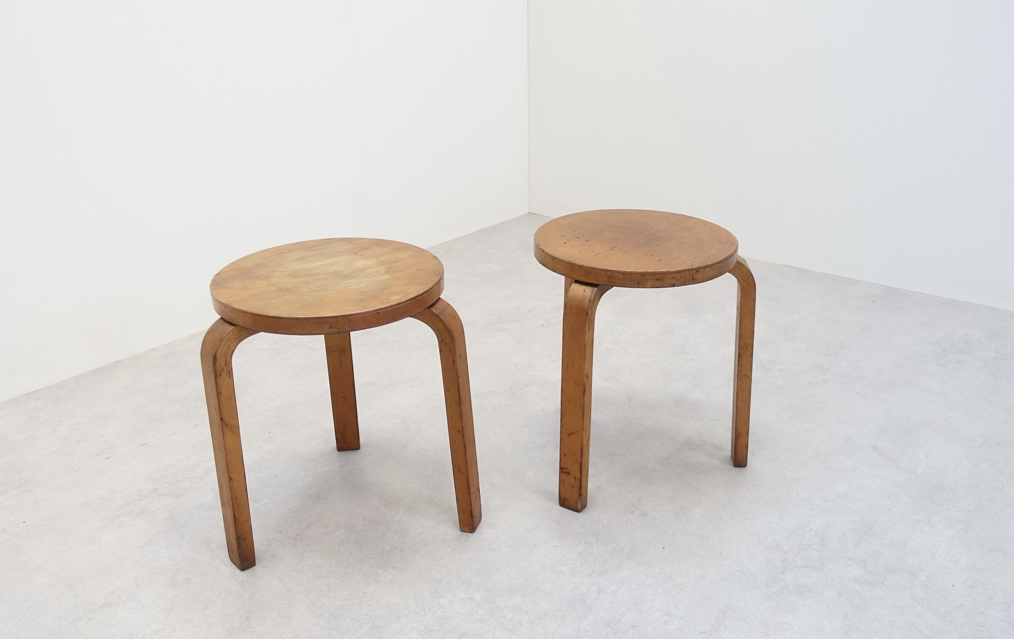 stools Alvar Aalto Finmar 30-40s