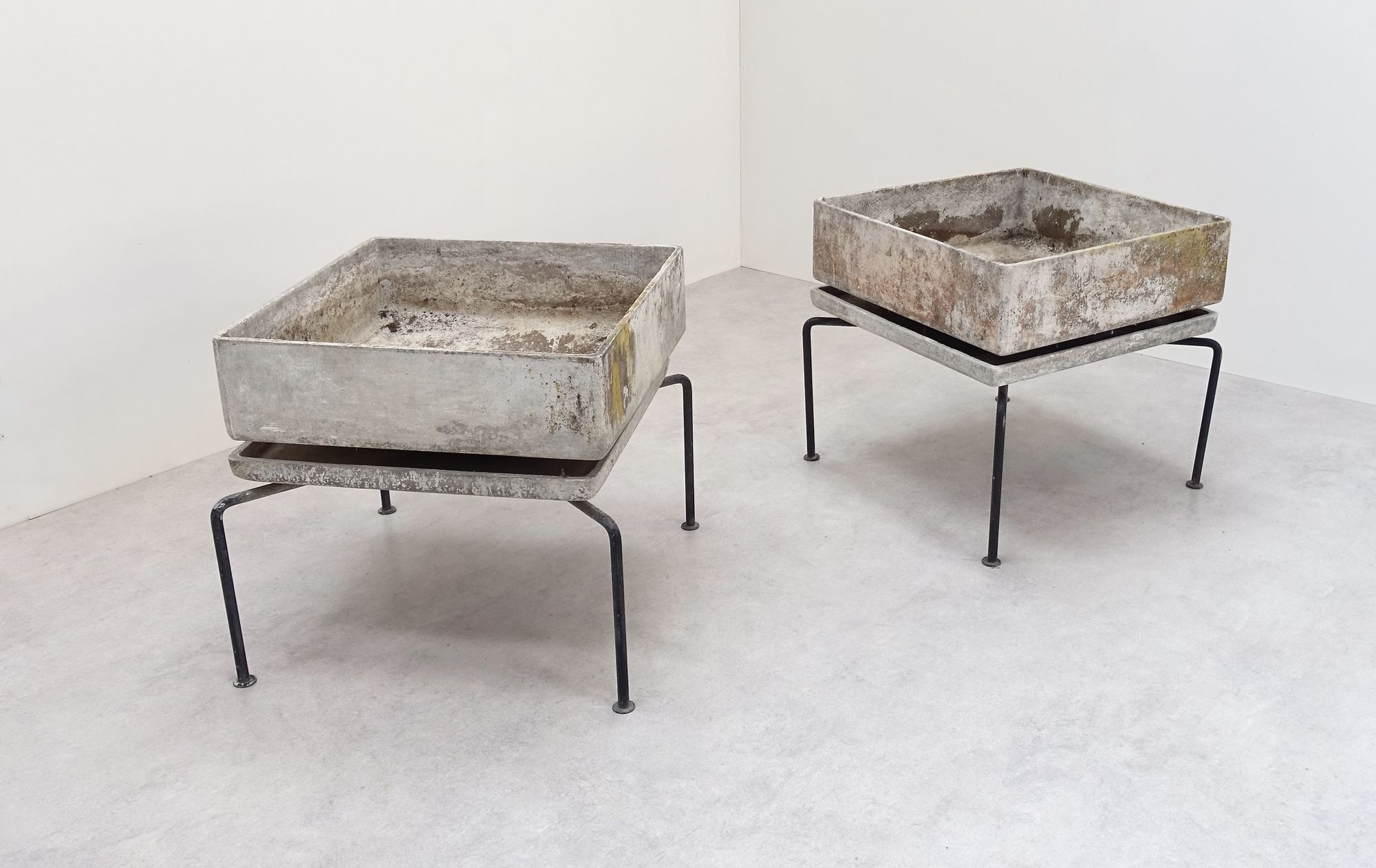 flower pots Bruno Rey 60s Eternit AG Swiss design