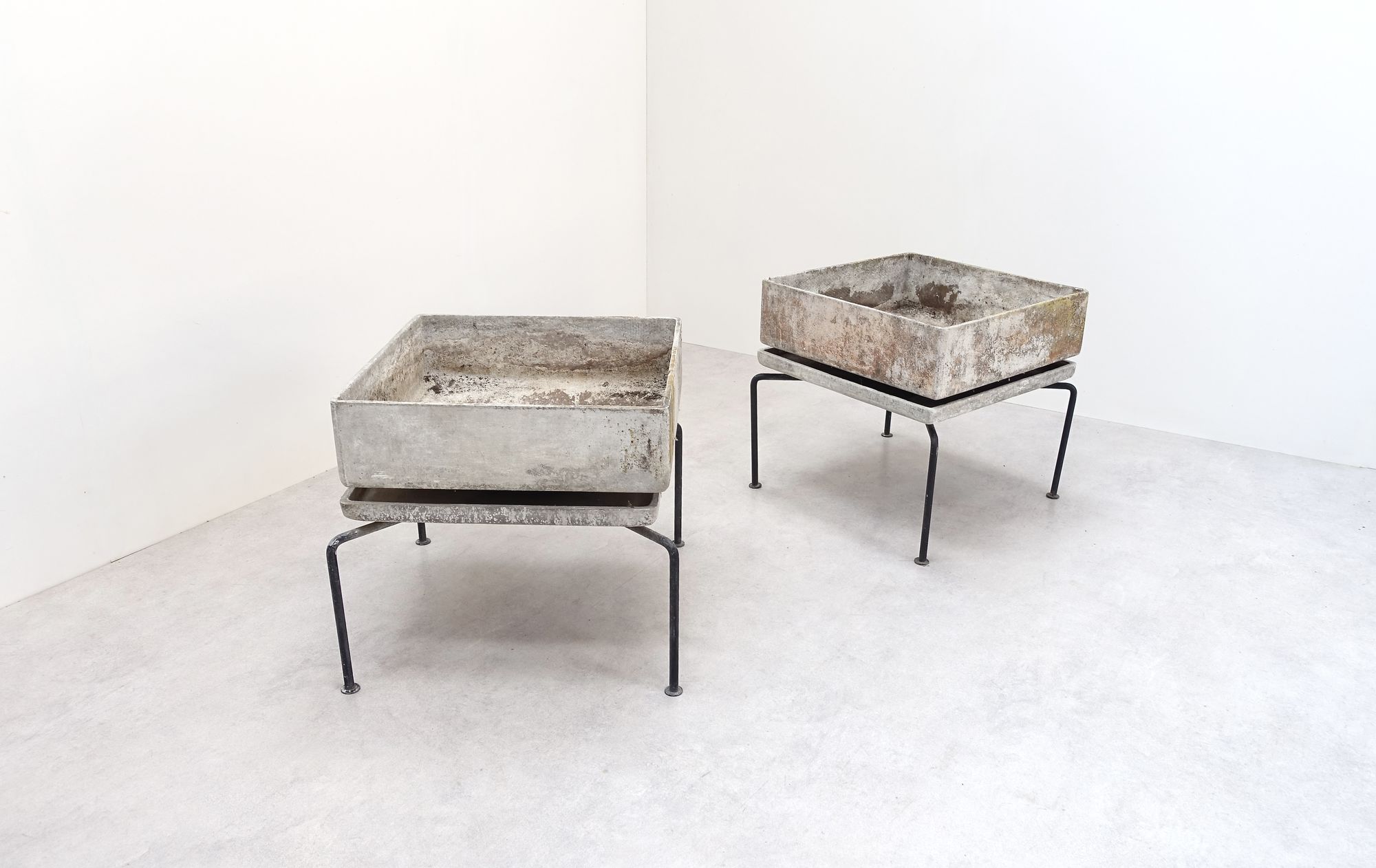 flower pots Bruno Rey 60s Eternit AG Swiss design