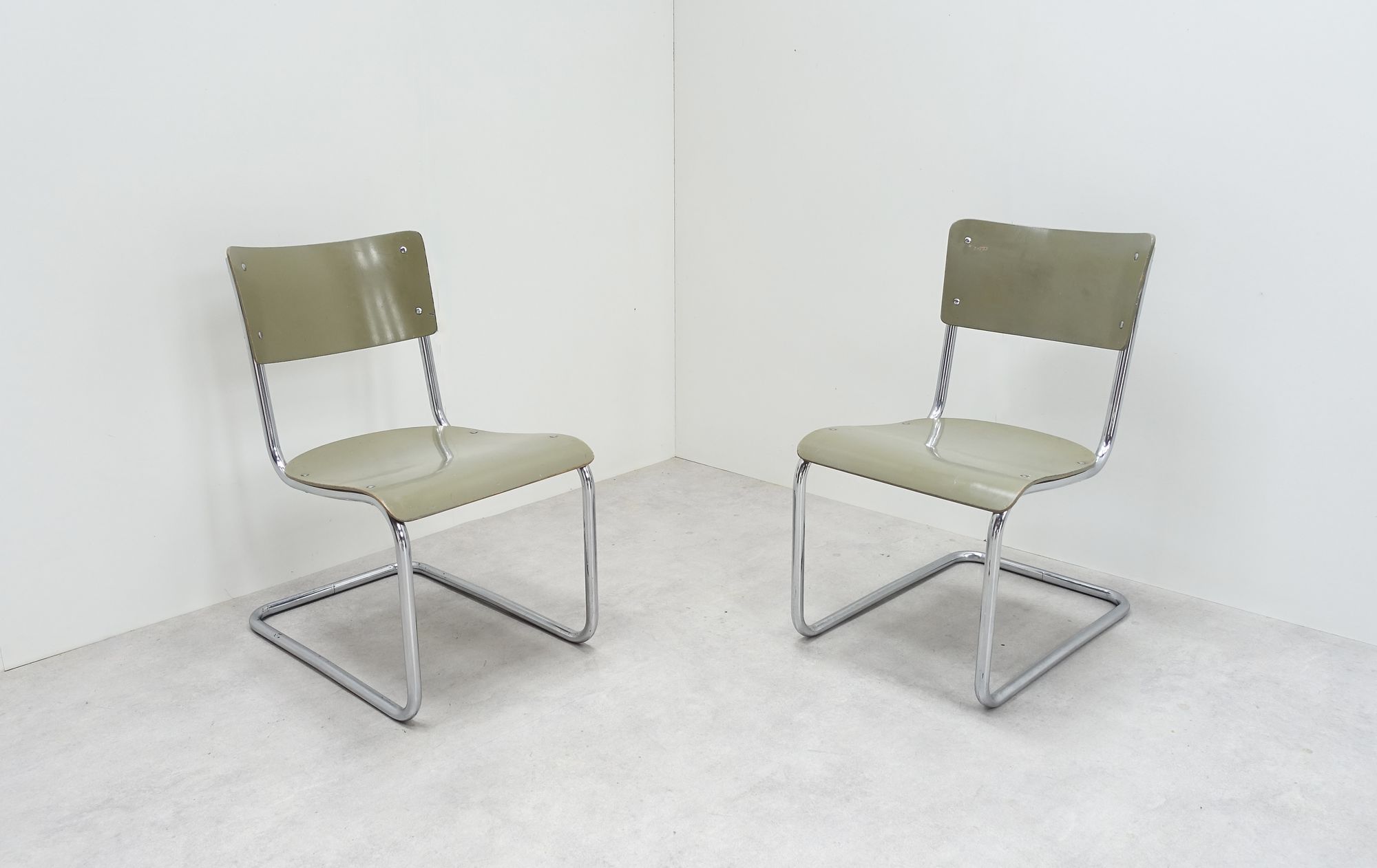 Low chairs Mark Stam 50s