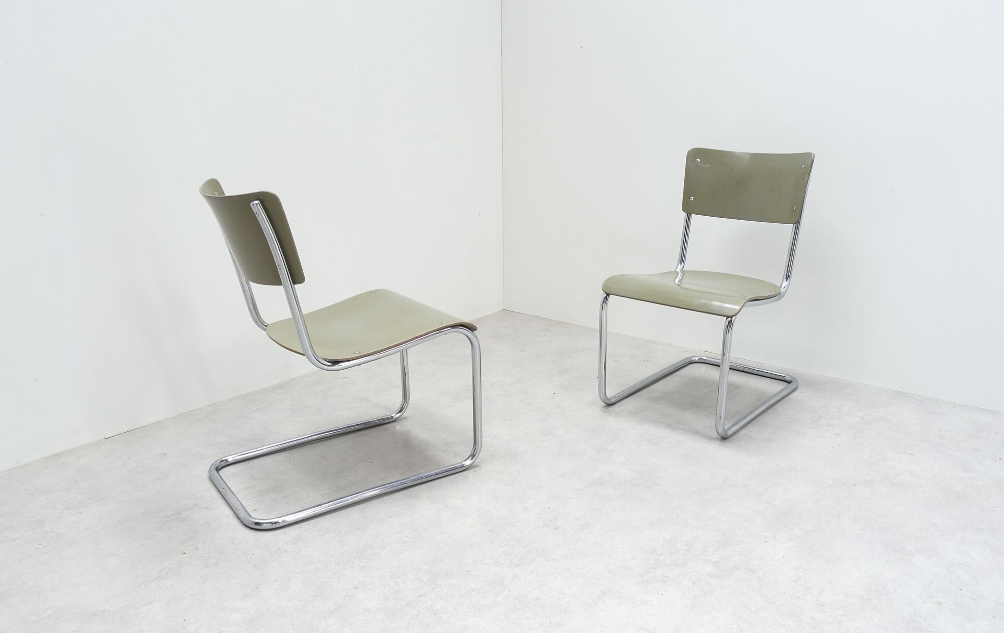 Low chairs Mark Stam 50s