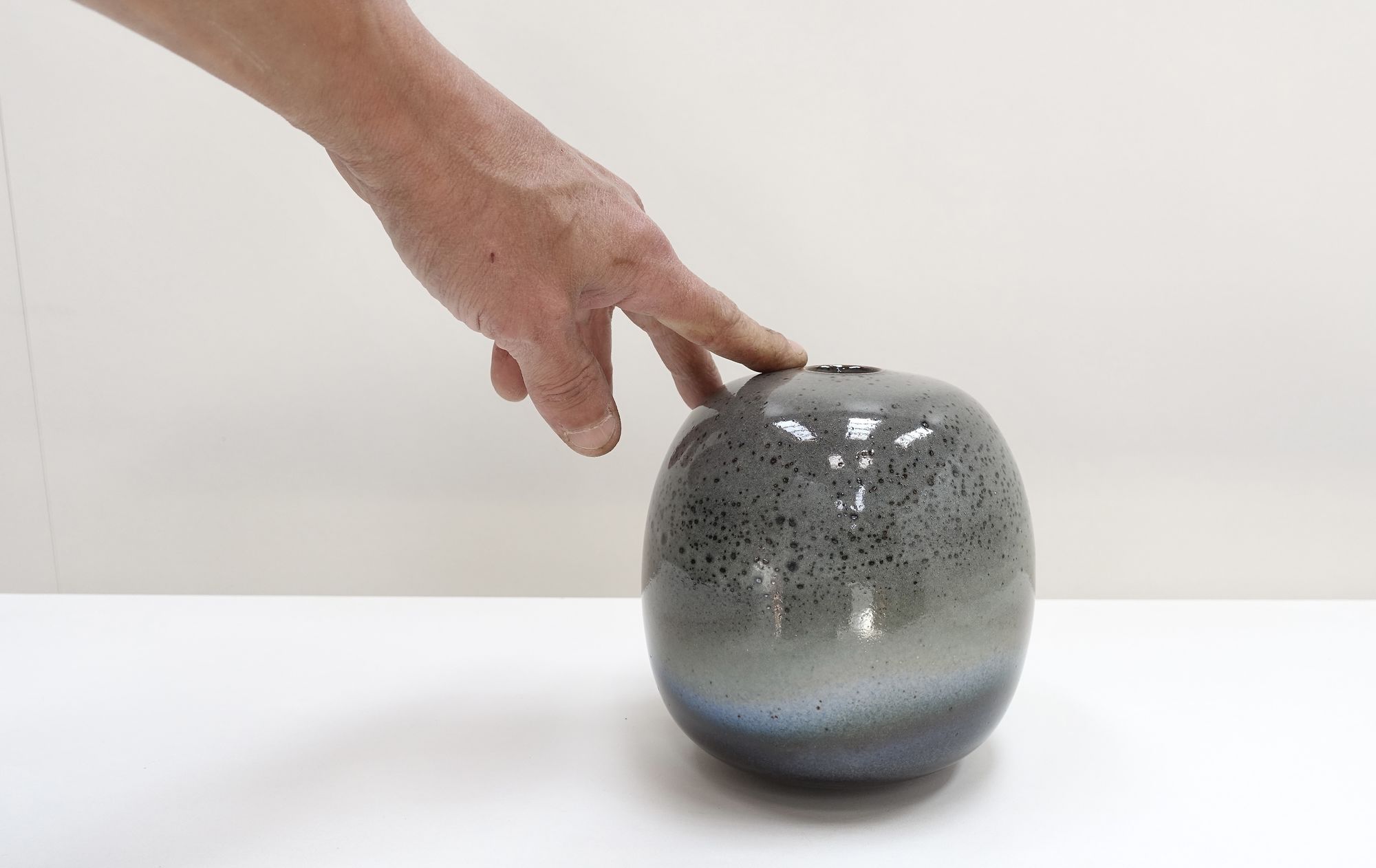 ceramic vase Jacques Haeberlin 90s