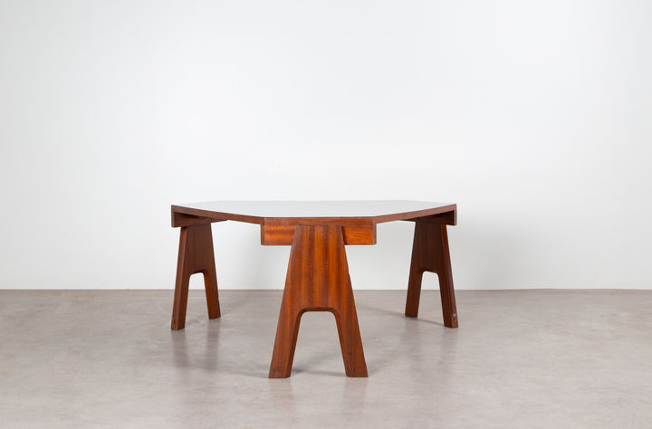 Angelo Mangiarotti coffee table club 44