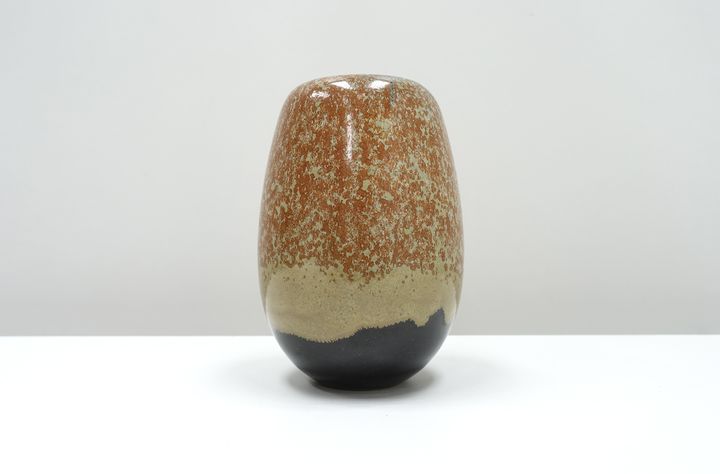 ceramic vase Daniel de Montmollin